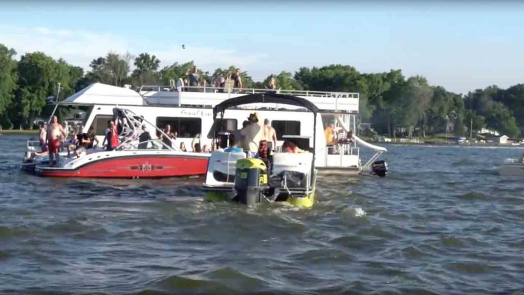 RE Tour 2016 | Benny Get Down